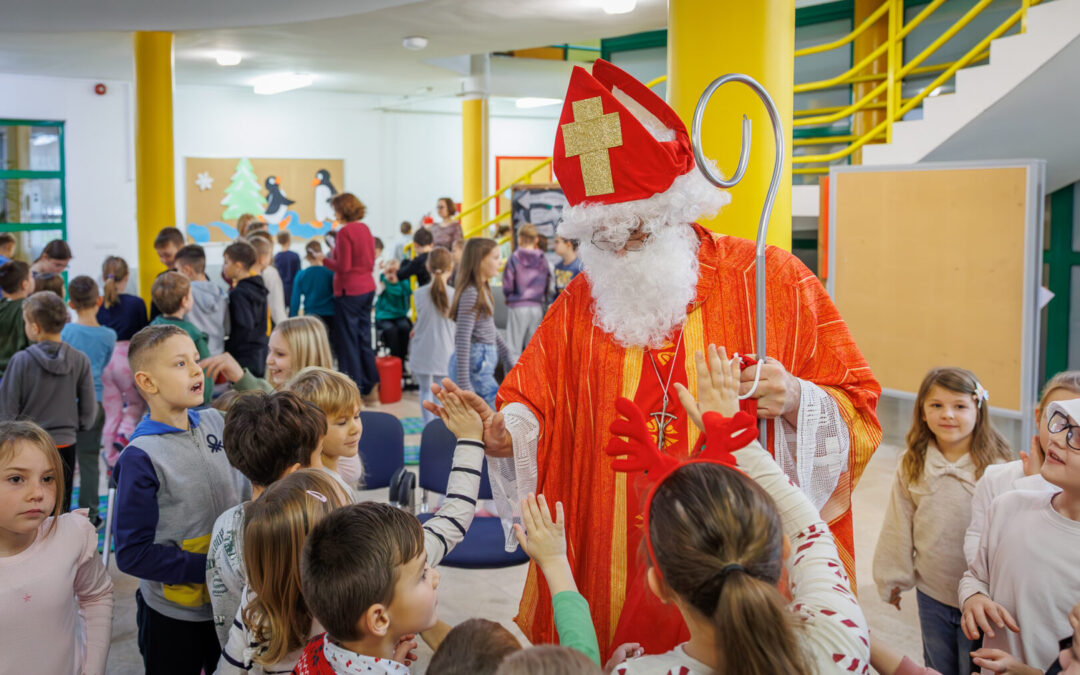 Sveti Nikola posjetio OŠ Prelog